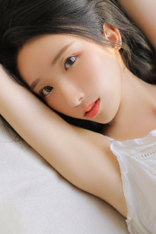 写作业坐在捧捧上面的句子