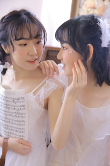 新婚妻子怀孕八个月