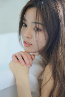 张一个人资料